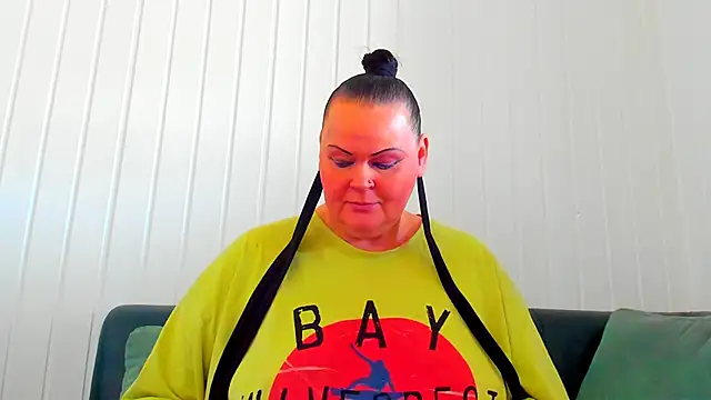 MilanaBiegert online show from March 12, 1:04 pm