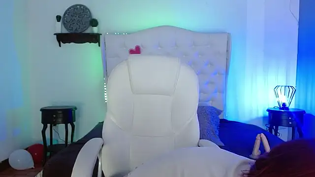 Snapshot of elena_detroya chatting on February 13, 12:54 pm elena detroya online show from February 13, 12:54 pm