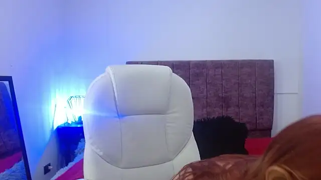 Snapshot of elena_detroya chatting on March 10, 12:49 pm elena detroya online show from March 10, 12:49 pm
