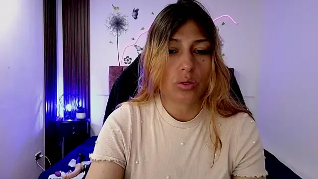 elena detroya online show from November 17, 12:20 pm