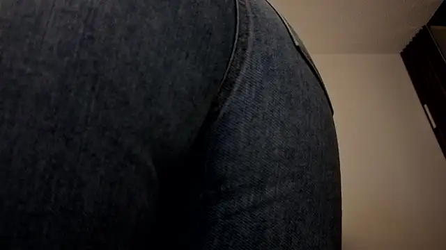 almma shy online show from October 29, 2:16 pm