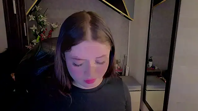 almma shy online show from October 23, 1:10 pm