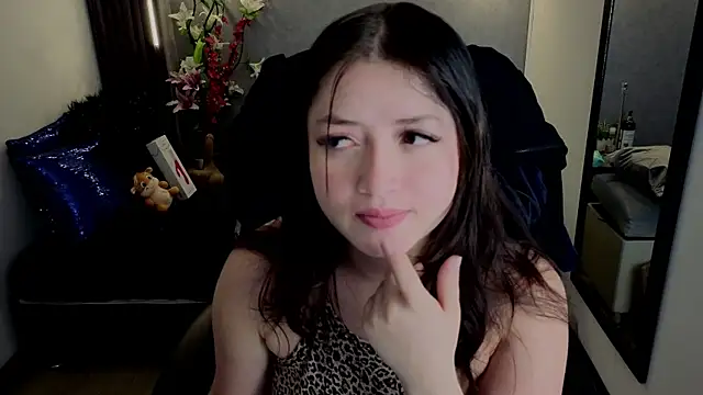 almma shy online show from September 29, 2:01 pm