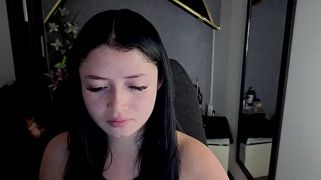 almma shy online show from November 27, 1:33 pm