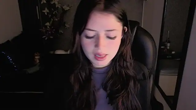 almma shy online show from November 12, 1:26 pm