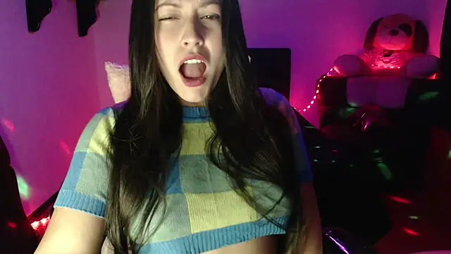 Allisonnlopez online show from December 4, 9:25 pm