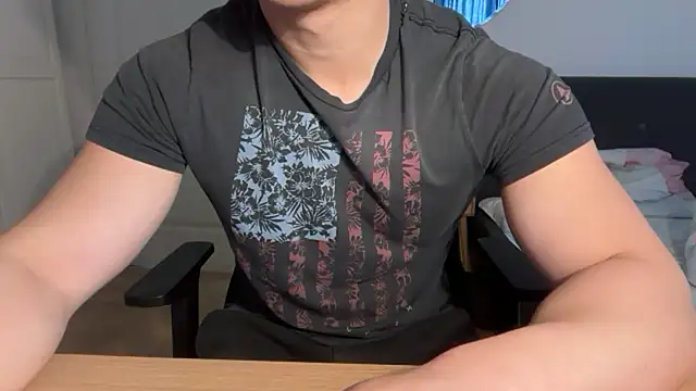 jungcock3210 online show from March 26, 5:39 am