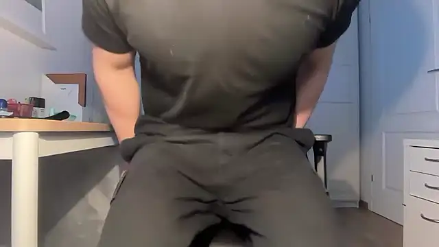 jungcock3210 online show from January 12, 11:39 am