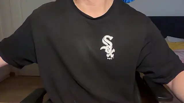 jungcock3210 online show from December 4, 1:43 pm