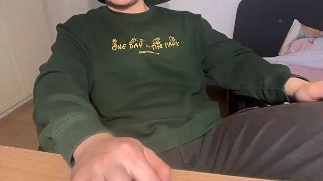 jungcock3210 online show from March 10, 3:38 pm