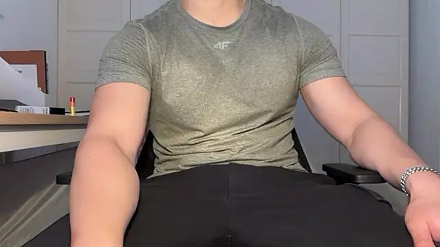 jungcock3210 online show from November 8, 10:41 am