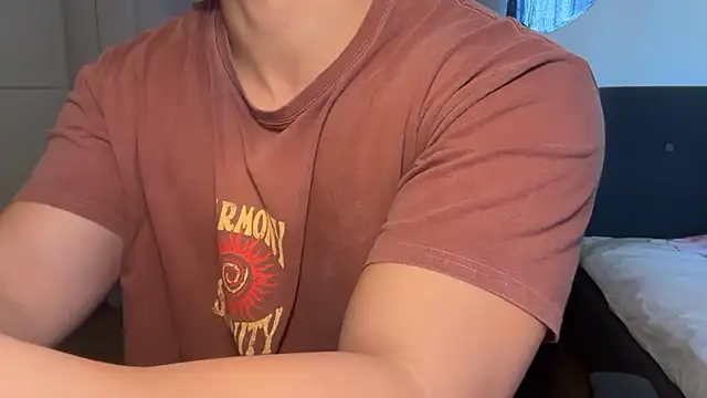 jungcock3210 online show from December 3, 11:53 am