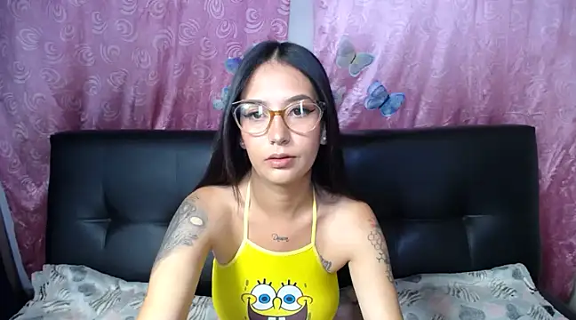 Snapshot of Annerainhoot chatting on January 23, 12:57 am Annerainhoot online show from January 23, 12:57 am