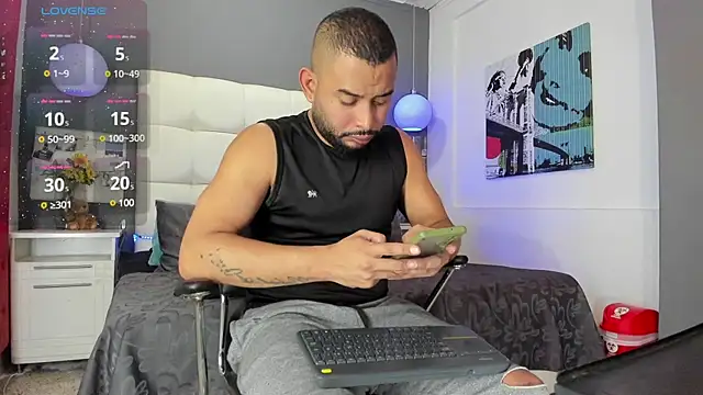 THIAGOXBIG online show from February 25, 9:37 pm