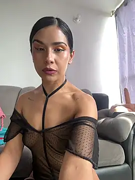 Snapshot of Nikothyna chatting on May 23, 7:57 pm Nikothyna online show from May 23, 7:57 pm