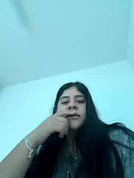 lunashanty online show from December 19, 7:16 pm