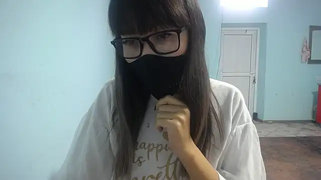 Snapshot of elllaaxx chatting on November 5, 4:04 am elllaaxx online show from November 5, 4:04 am