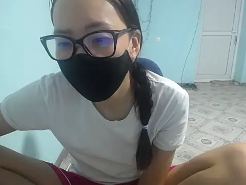Snapshot of elllaaxx chatting on July 15, 3:52 pm elllaaxx online show from July 15, 3:52 pm
