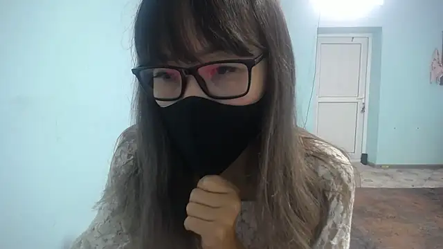 Snapshot of elllaaxx chatting on October 6, 4:02 am elllaaxx online show from October 6, 4:02 am