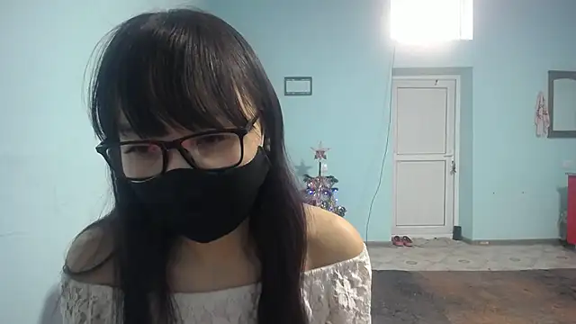 Snapshot of elllaaxx chatting on January 12, 3:13 am elllaaxx online show from January 12, 3:13 am