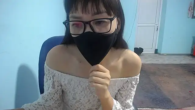 Snapshot of elllaaxx chatting on February 2, 4:00 am elllaaxx online show from February 2, 4:00 am