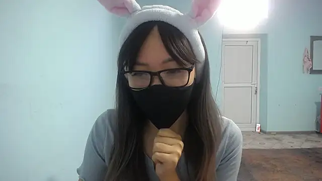 Snapshot of elllaaxx chatting on October 24, 3:38 am elllaaxx online show from October 24, 3:38 am