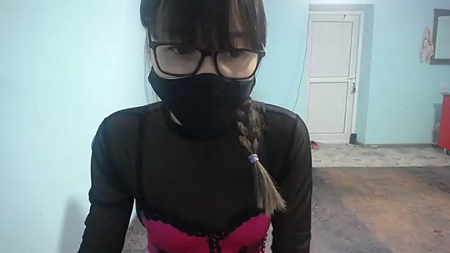 Snapshot of elllaaxx chatting on October 25, 4:44 am elllaaxx online show from October 25, 4:44 am