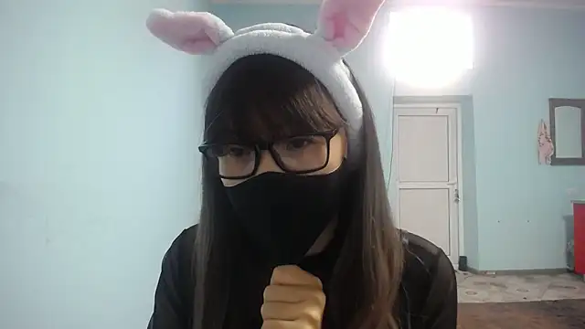 Snapshot of elllaaxx chatting on October 21, 3:50 am elllaaxx online show from October 21, 3:50 am