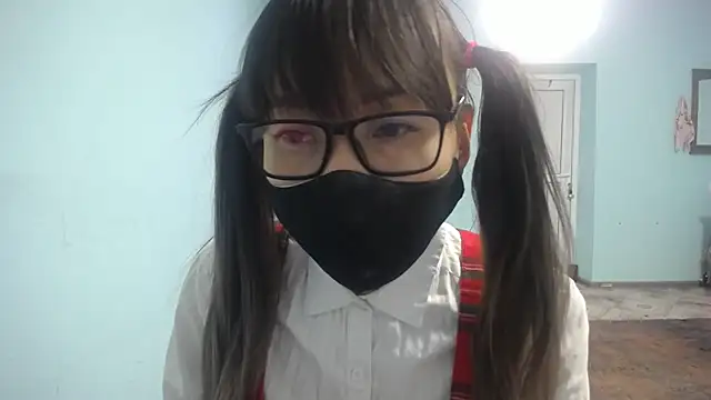 Snapshot of elllaaxx chatting on October 16, 4:21 am elllaaxx online show from October 16, 4:21 am