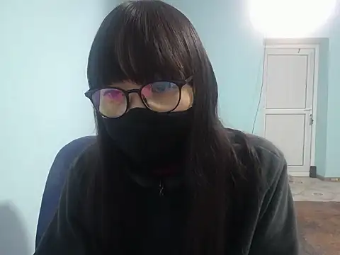 Snapshot of elllaaxx chatting on January 19, 4:27 am elllaaxx online show from January 19, 4:27 am