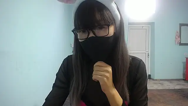 Snapshot of elllaaxx chatting on October 18, 4:36 am elllaaxx online show from October 18, 4:36 am