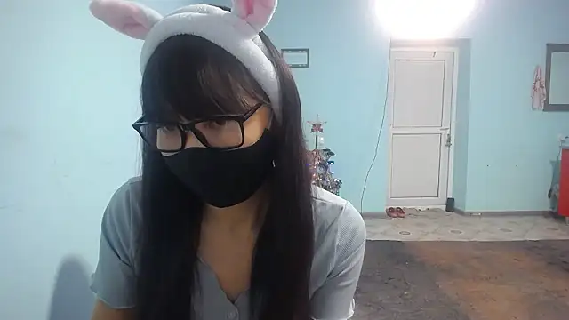 Snapshot of elllaaxx chatting on January 9, 5:25 am elllaaxx online show from January 9, 5:25 am