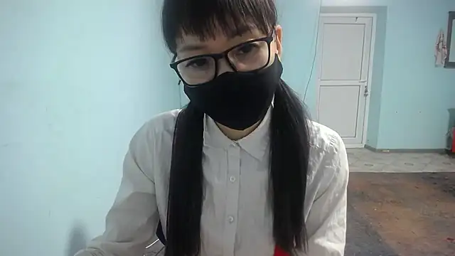 Snapshot of elllaaxx chatting on February 5, 3:24 am elllaaxx online show from February 5, 3:24 am