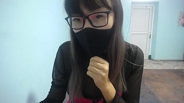 Snapshot of elllaaxx chatting on October 4, 4:47 am elllaaxx online show from October 4, 4:47 am