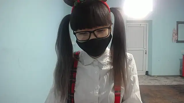 Snapshot of elllaaxx chatting on October 30, 3:49 am elllaaxx online show from October 30, 3:49 am