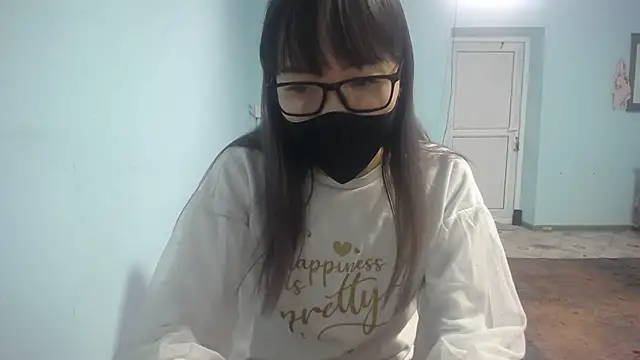 Snapshot of elllaaxx chatting on September 17, 3:52 am elllaaxx online show from September 17, 3:52 am