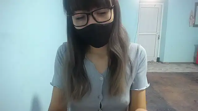 Snapshot of elllaaxx chatting on November 12, 3:32 am elllaaxx online show from November 12, 3:32 am