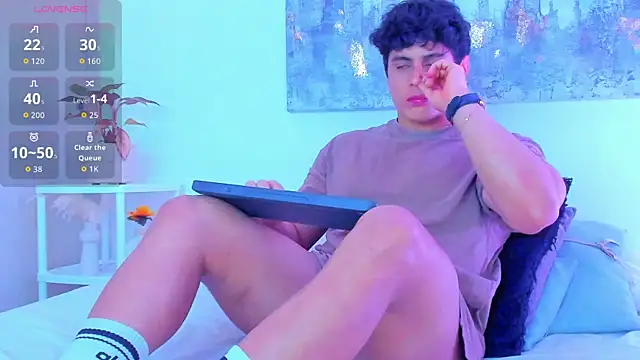 arminjones1 online show from October 21, 5:18 am