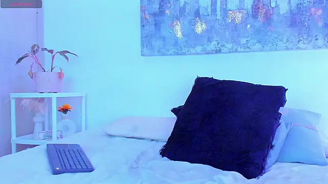 arminjones1 online show from October 30, 5:28 am