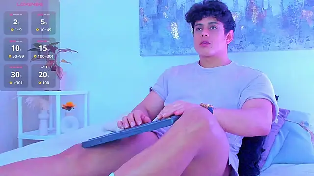 arminjones1 online show from October 22, 4:01 am