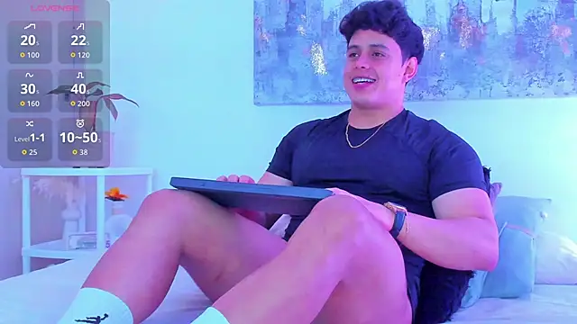 arminjones1 online show from November 19, 3:06 am