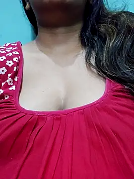 Snapshot of sexyindi_couple chatting on September 29, 6:31 am sexyindi couple online show from September 29, 6:31 am