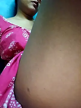 Snapshot of sexyindi_couple chatting on September 27, 2:12 pm sexyindi couple online show from September 27, 2:12 pm