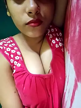 Snapshot of sexyindi_couple chatting on October 16, 5:05 am sexyindi couple online show from October 16, 5:05 am