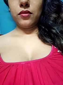 Snapshot of sexyindi_couple chatting on October 3, 6:37 am sexyindi couple online show from October 3, 6:37 am