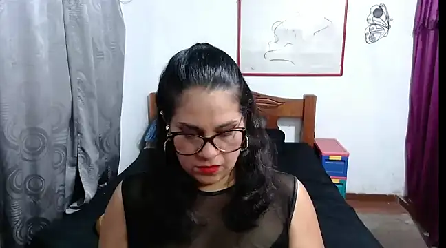 Mistresskloe01 online show from January 8, 12:47 pm