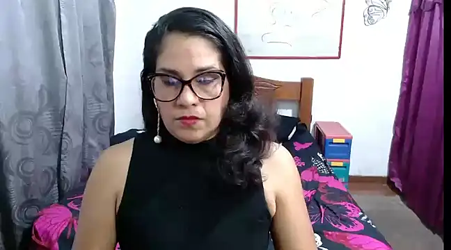 Mistresskloe01 online show from January 13, 12:35 pm