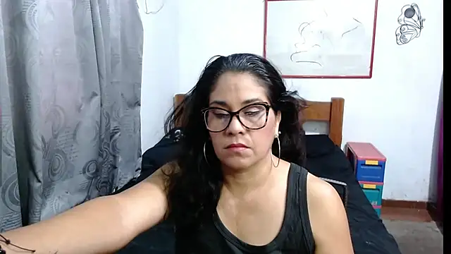 Mistresskloe01 online show from February 19, 12:44 pm