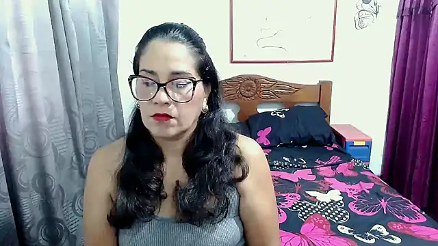 Mistresskloe01 online show from October 16, 12:46 pm