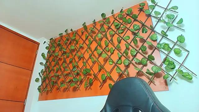 Naughty Kittenm online show from April 15, 11:38 am